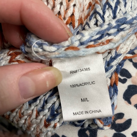 Laurie Felt Baja sweater with fringe - Picture 5 of 7